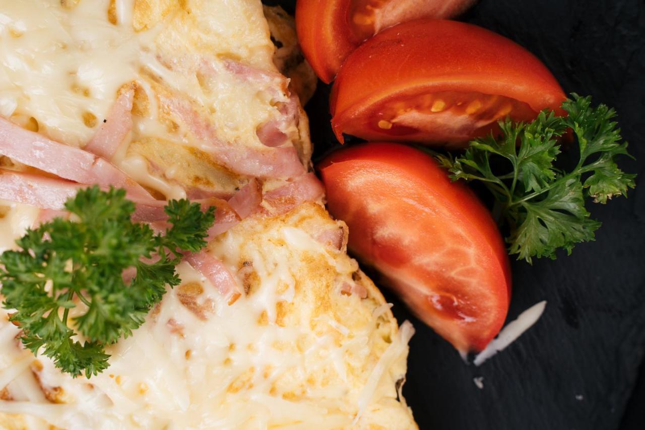 Areo Hotel & Restaurant Bradesti Екстериор снимка