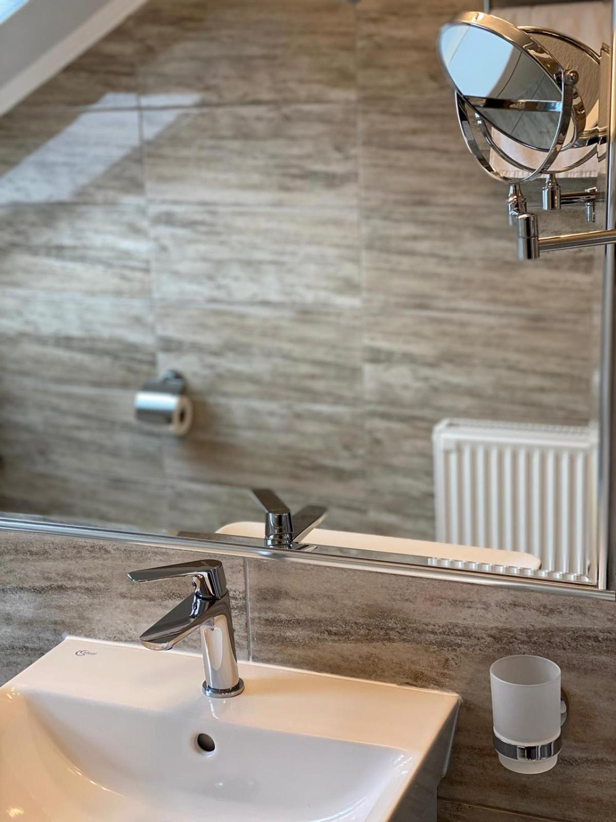 Areo Hotel & Restaurant Bradesti Екстериор снимка