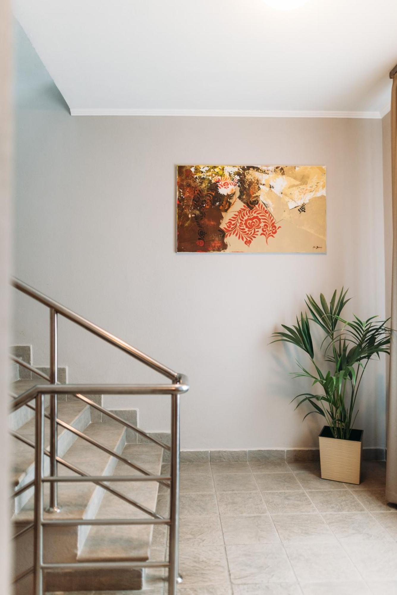 Areo Hotel & Restaurant Bradesti Екстериор снимка